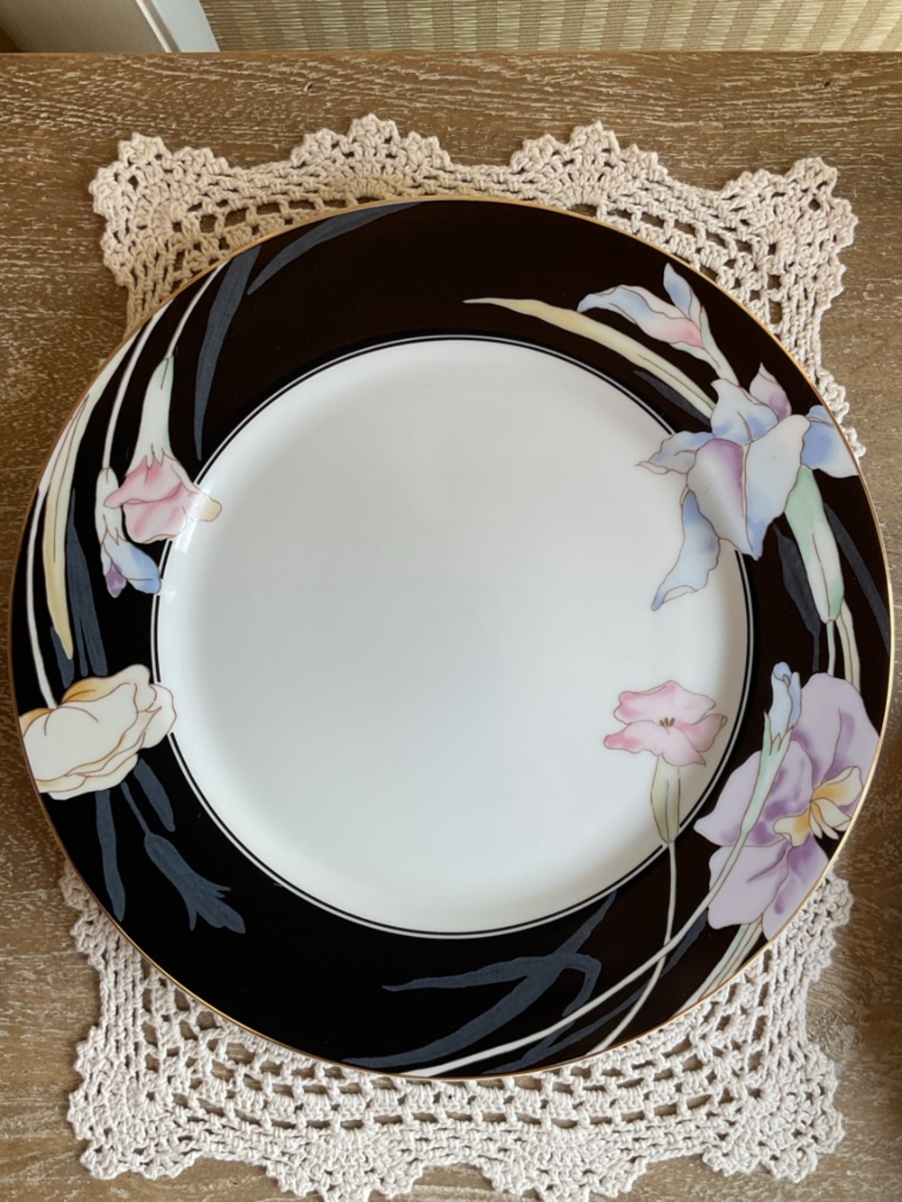 Two Mikasa Charisma Black Dinner Plates